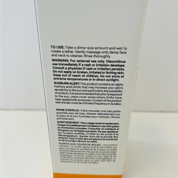 Avon Beyond Glow x 2 Vitamin C + AHA Facial Cleanser & 6% Ferulic Acid Serum - Picture 6 of 10